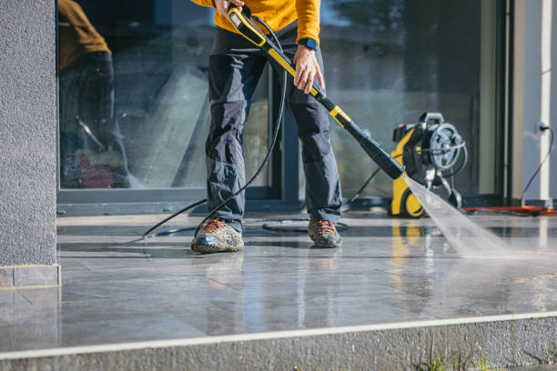 Best Garage Pressure Washing  in Hemlock, MI